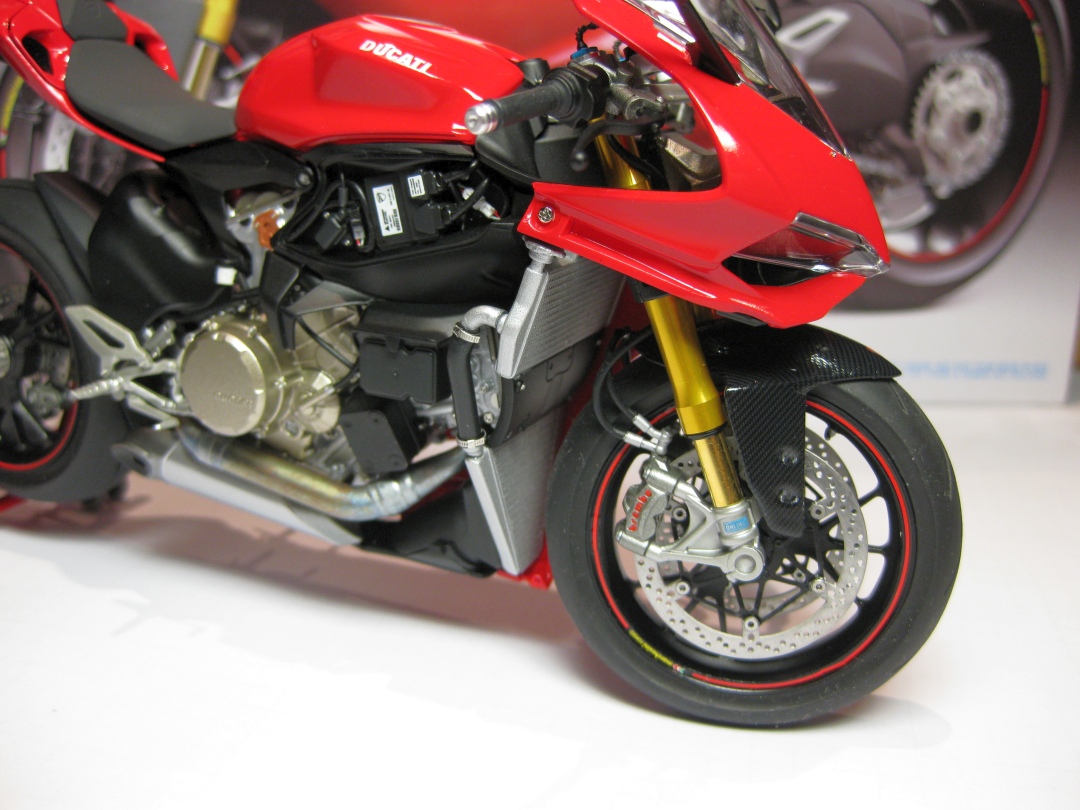 DUCATI 1199 Panigale S - Tamiya 1:12 geb. von Papersteve - Seite 3 023_ba13