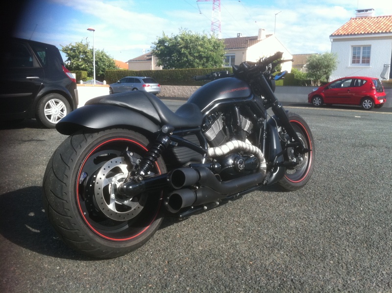 fini le night rod bonjour le street glide "futur bagger" Img_1716