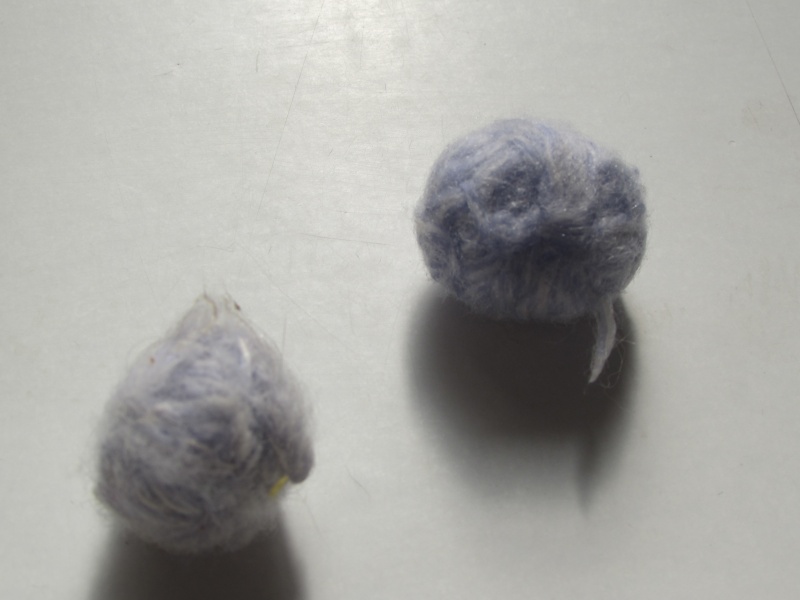 Fabrication de petits pelotons de laine pour les chats ..... 04016