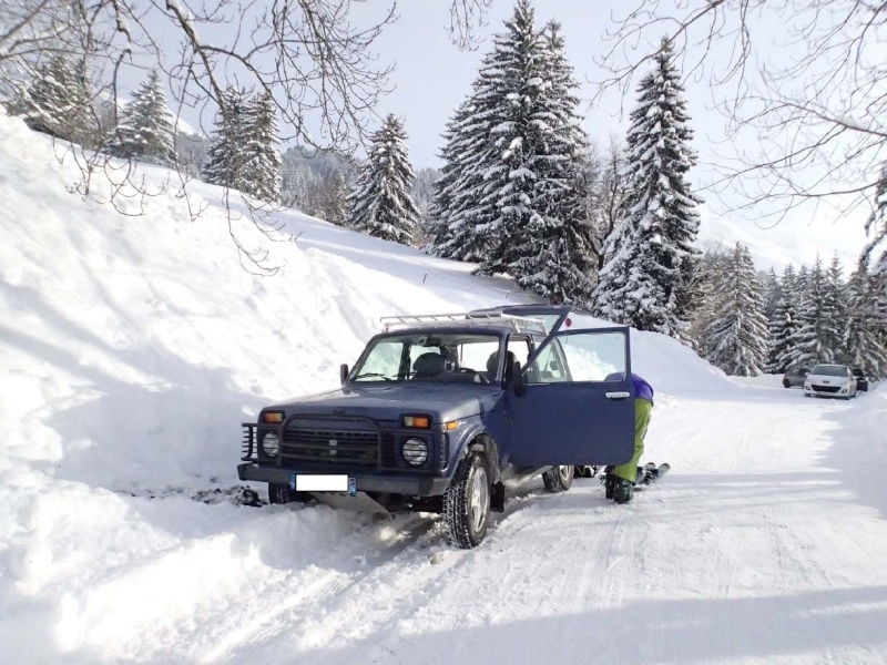 Vos traces dans la neige Lada310