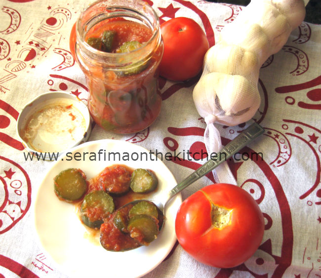 Огурцы в томатном соусе (салат на зиму) Img_3610