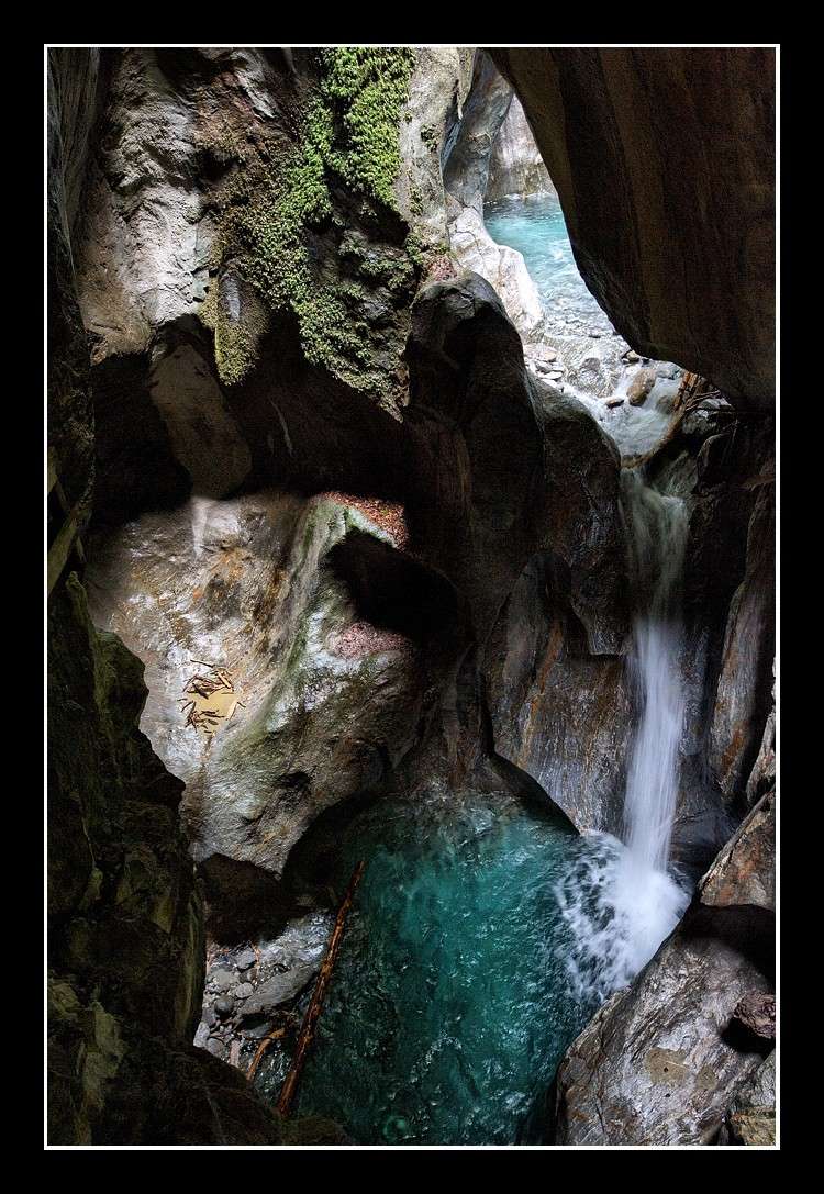 Les Gorges Mystérieuses Grotte10