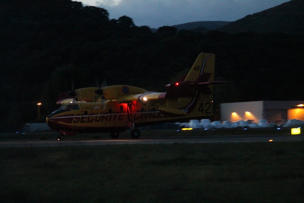 Les Bases "Canadair" et "H.B.E." de Campo dell'Oro. - Page 6 Img_0111