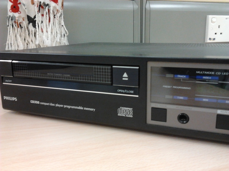 Philips CD350 cd player (Sold) 2014-022