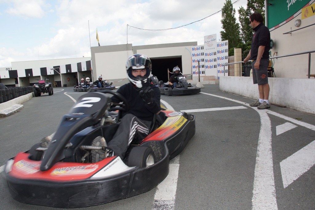 [COMPTE RENDU] Sortie Karting Belleville du 26/05/2014. Photos / Commentaires / Pourissages à Volonté - Page 3 05610