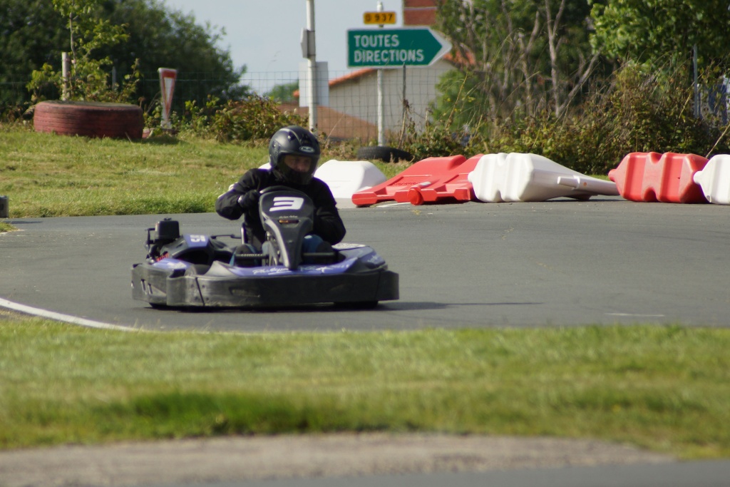 [COMPTE RENDU] Sortie Karting Belleville du 26/05/2014. Photos / Commentaires / Pourissages à Volonté - Page 4 13510