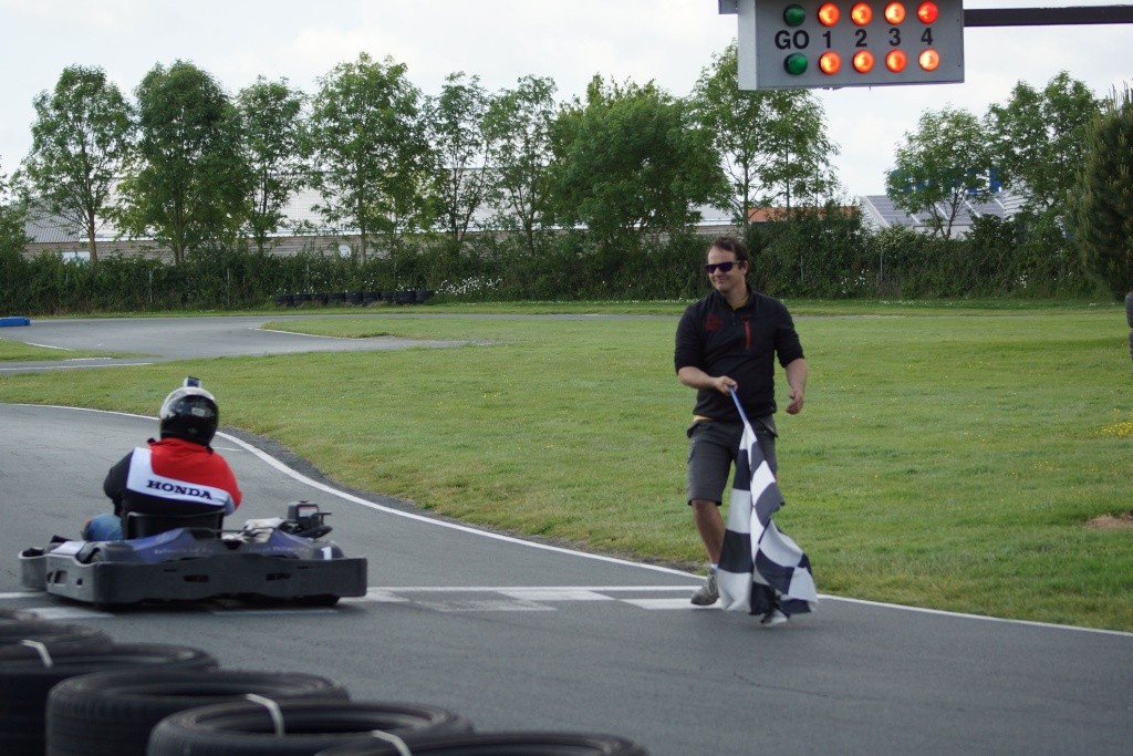 [COMPTE RENDU] Sortie Karting Belleville du 26/05/2014. Photos / Commentaires / Pourissages à Volonté - Page 4 16410