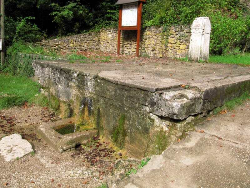 corvée d'eau à la maison du père Hilarion - Bois le Prêtre Ob_17510