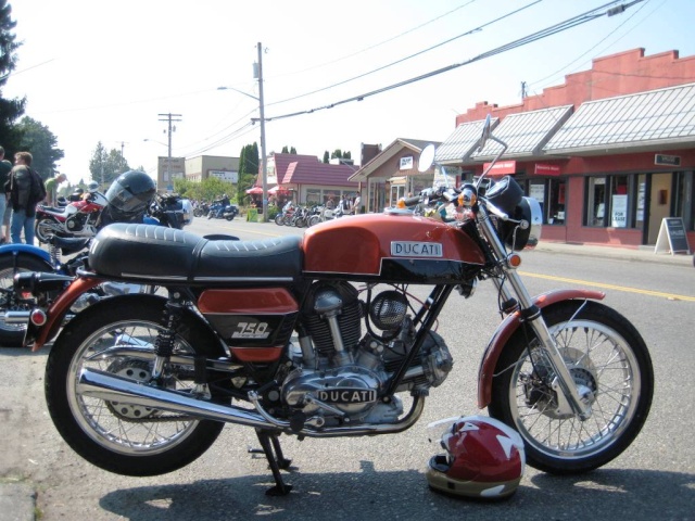 Vintage Motorcycle Enthusiast's Isle of Vashon classic meet Img_3925
