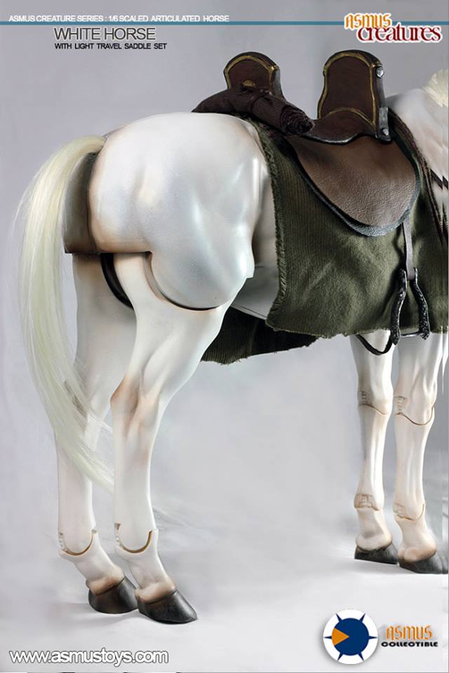 Asmus creatures Series - White Horse with light travel saddle set 10701910