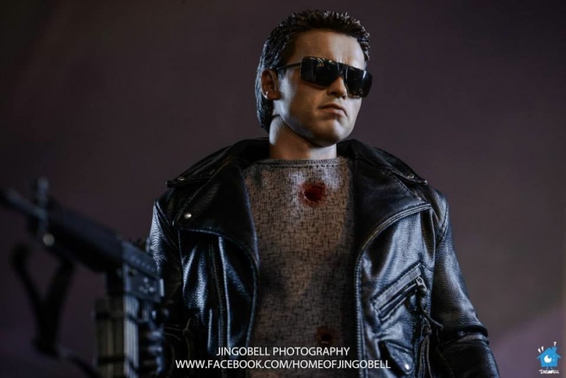 Hot Toys - The Terminator - MMS 238 - T-800 Battle Damaged Version The_te15