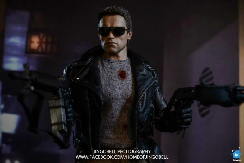 Hot Toys - The Terminator - MMS 238 - T-800 Battle Damaged Version The_te19