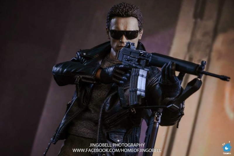 Hot Toys - The Terminator - MMS 238 - T-800 Battle Damaged Version The_te21