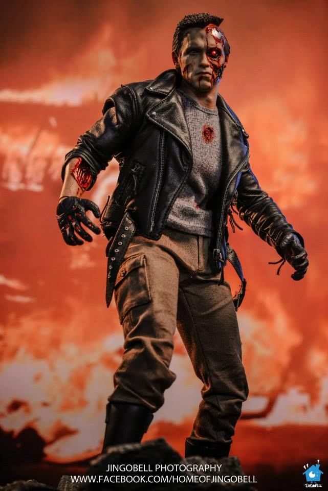 Hot Toys - The Terminator - MMS 238 - T-800 Battle Damaged Version The_te26