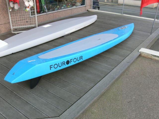 BAISSE DE PRIX! 404 Monster 12'6 housse Riviera = 750 euros (a discuter) 166610