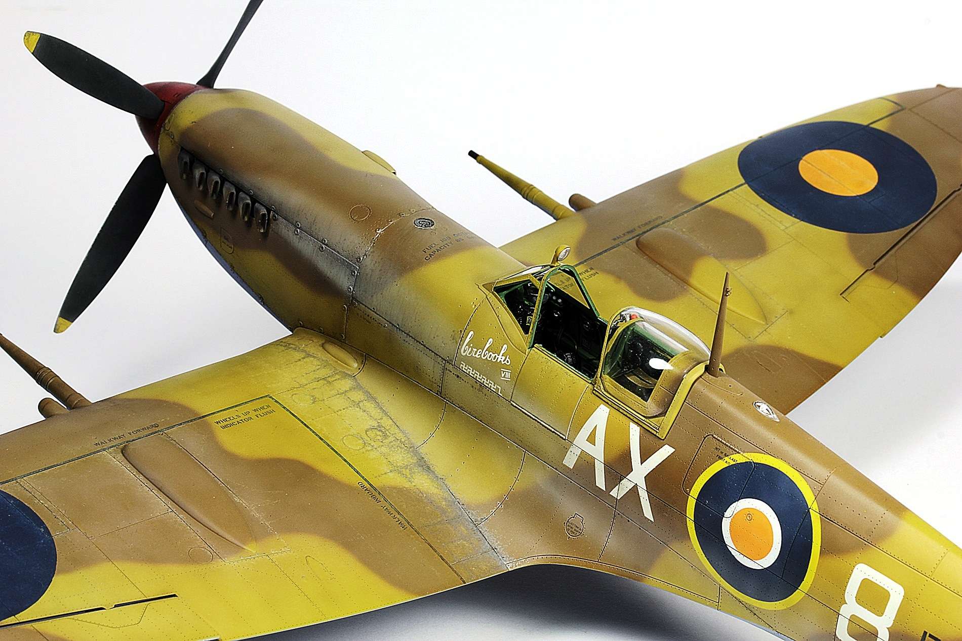 Spitfire Mk.IXc Tamiya 1/32  Maj 30/12 terminé - Page 6 Img_2714