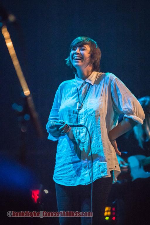 10/2/14 - Vancouver, Canada, Vogue Theatre Cat-po22