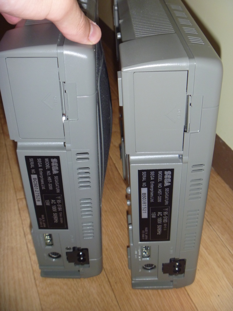 [VDS] Saturn jap grise en boite +carte memoire + carte VCD + 4 jeux P1050926