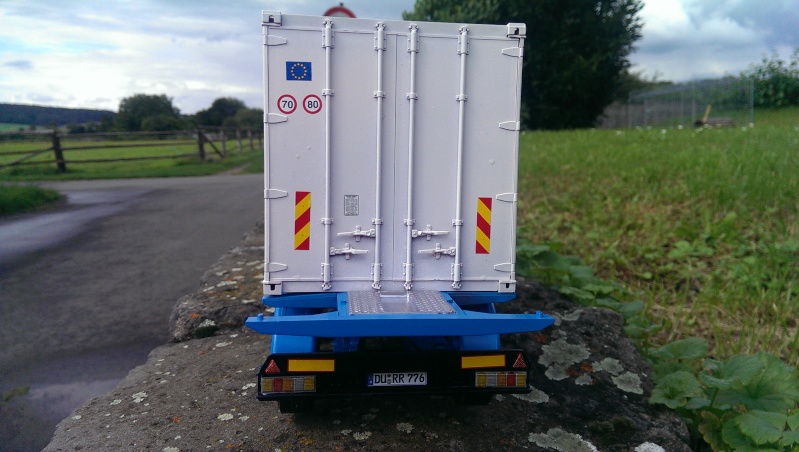 Italeri 20'-Container-Trailer Imag0010