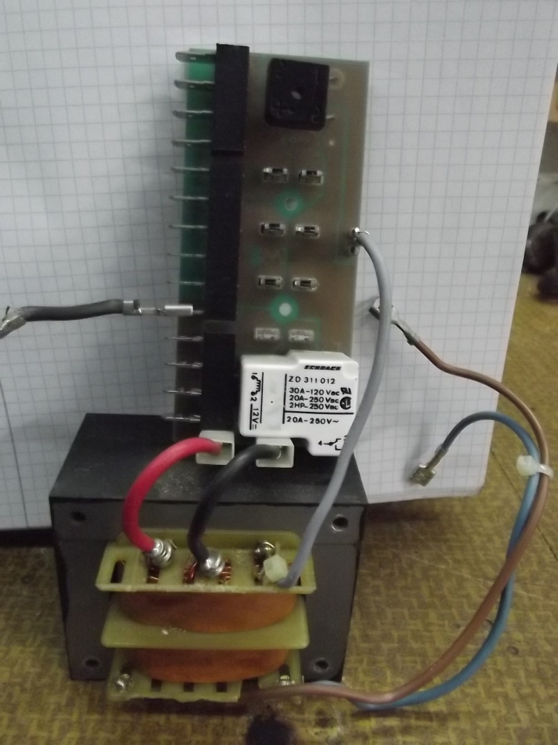 Pb puissance 12 volts continu  Dscf0211