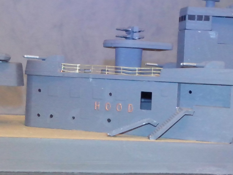 HMS Hood (Heller 1/400°) de ybou76 Img_2011