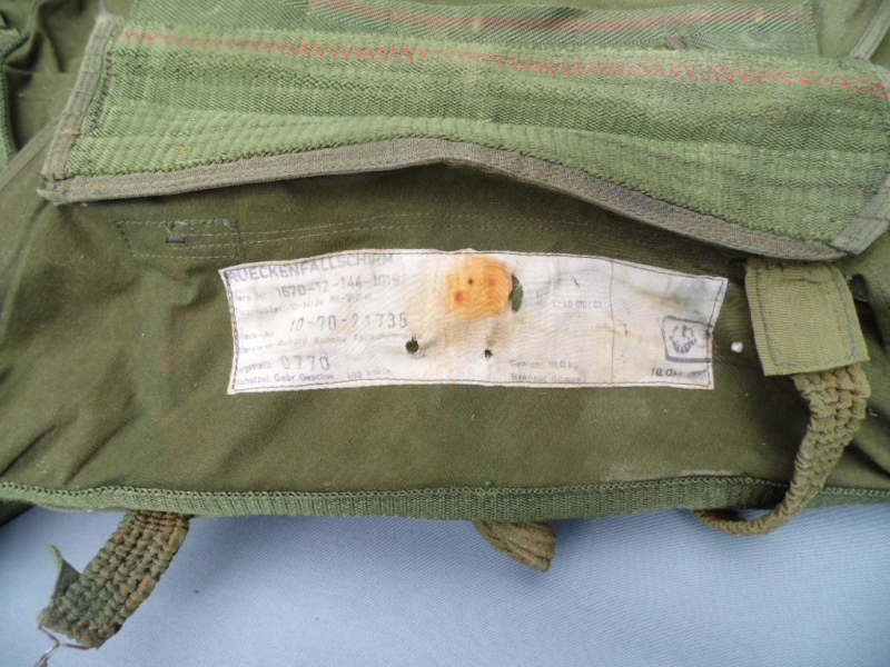 Harnais et sac de parachute Bundeswehr  Schepe14