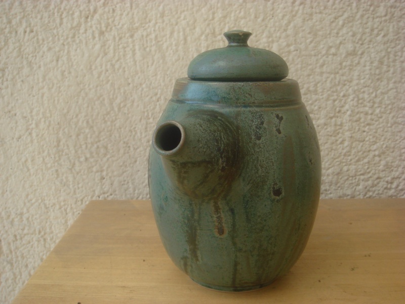 Amateur ? Master Potter? Tea pot,Coffee pot ?? Strange Spout Barbad11