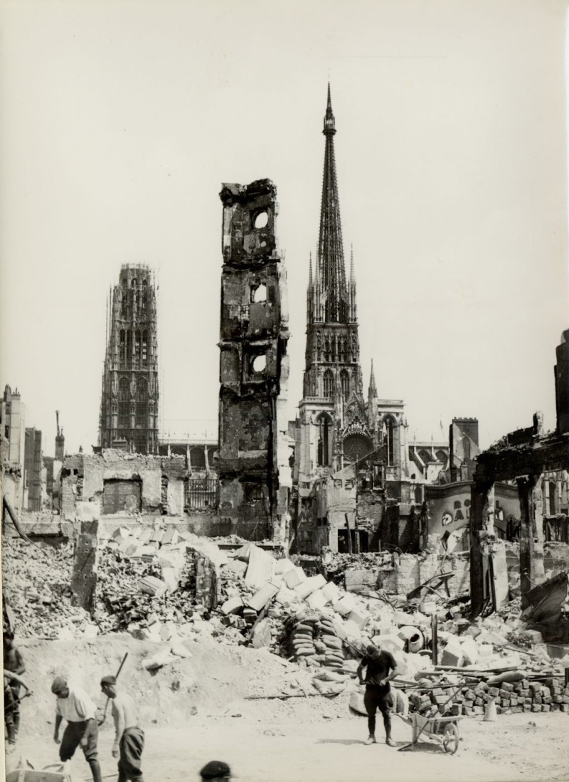 DOSSIER PHOTOS : Les églises, cathédrales et basiliques de France bombardées par les anglo-américains Rouen_11