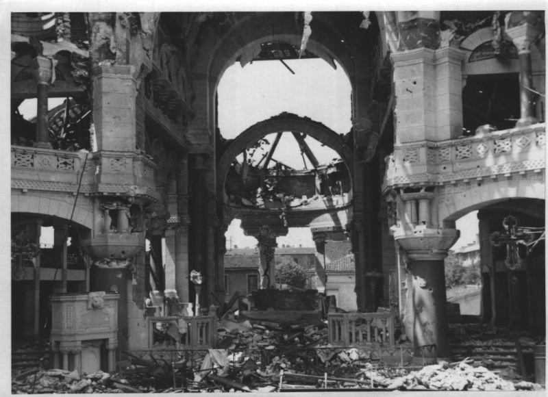 DOSSIER PHOTOS : Les églises, cathédrales et basiliques de France bombardées par les anglo-américains Saint-10