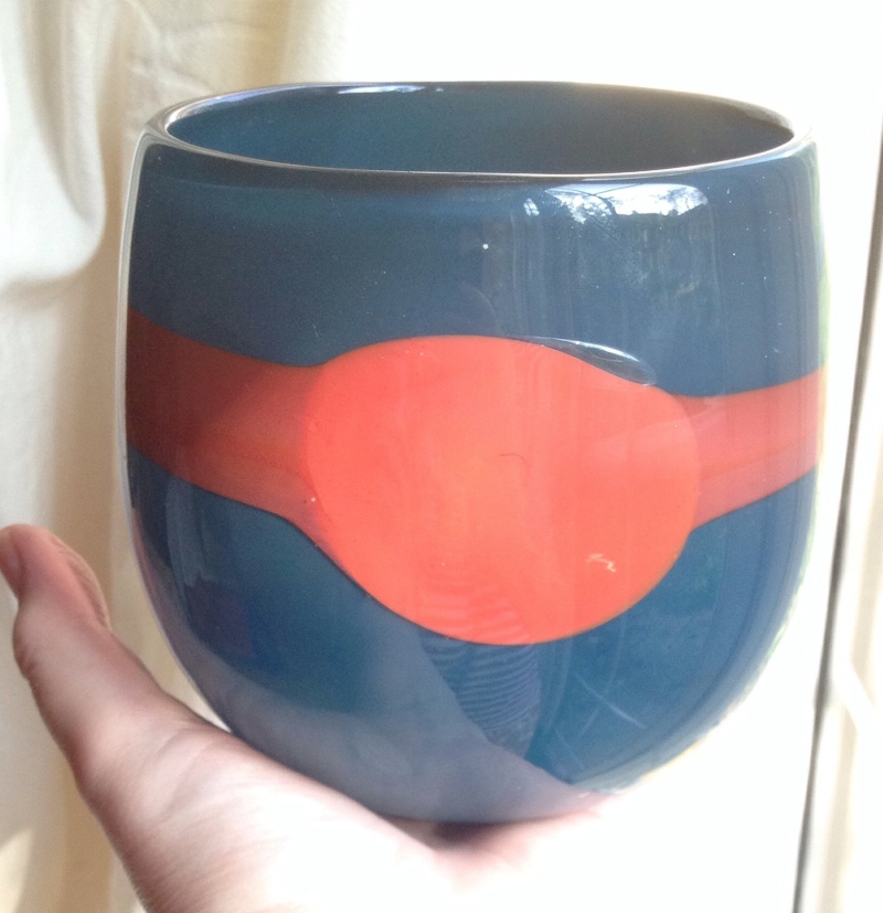 Blue bowl with red knot Image24