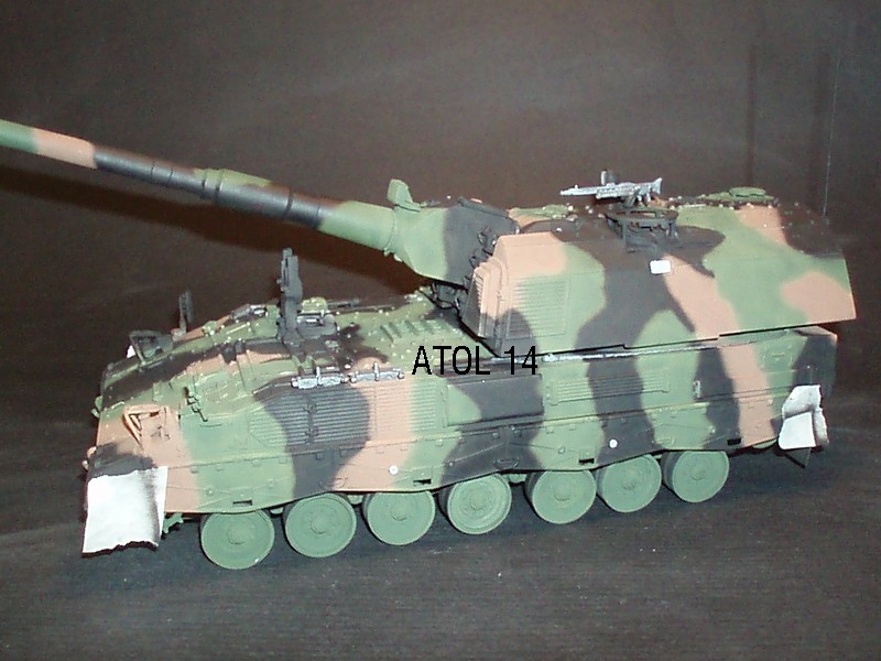 PANZERHAUBITZE 2000 - Revell 1/35e [Terminé] Pa040410