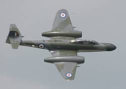 Le "Gloster Meteor" . Gloste11