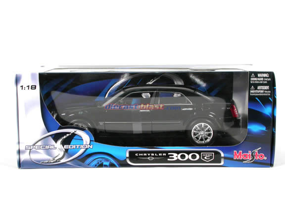 Recherche "die cast Chrysler 300 Brilliant black 2005 a 2010"  Mst21410