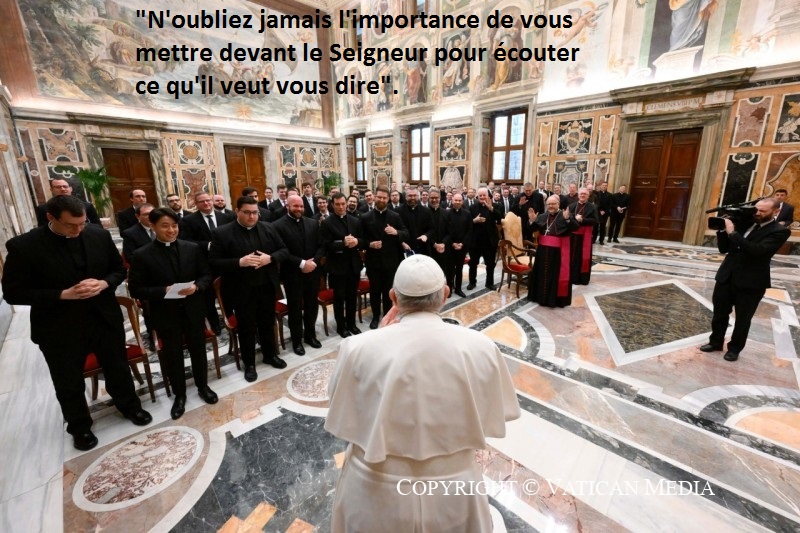 François exhorte les futurs prêtres à l’écoute et au témoignage 2023_102