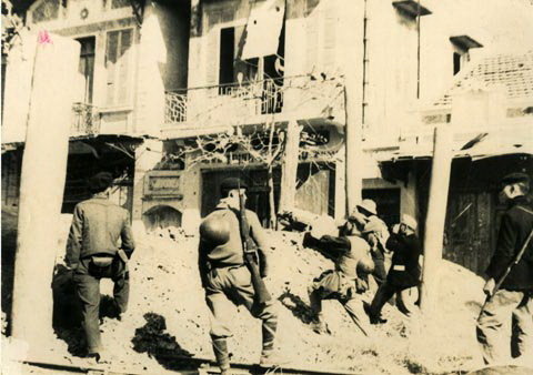 Người lính Nhật ở chiến lũy Ô Cầu Dền Tlupfq10