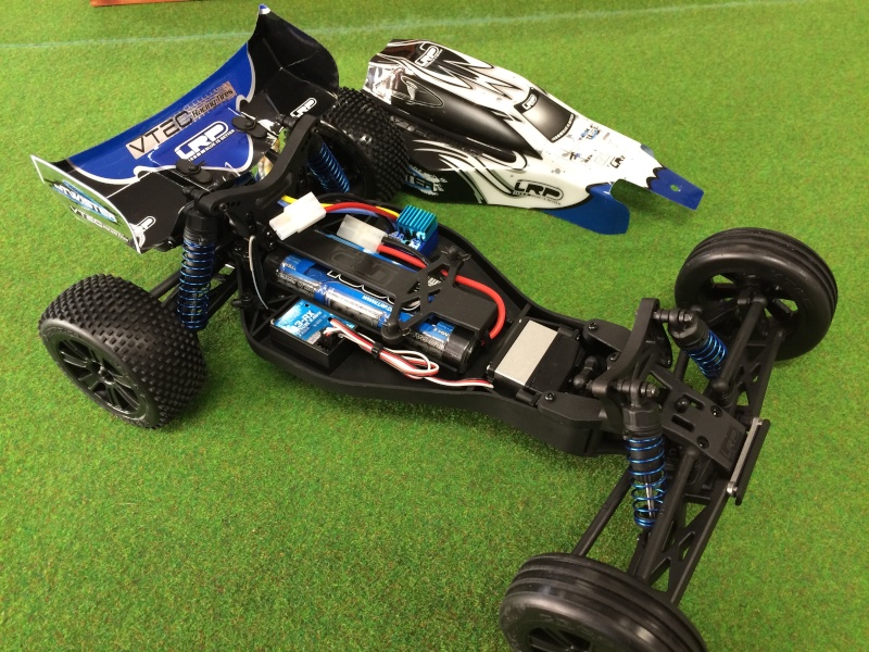 MON CHASSIS: LRP S10 TWISTER 2WD Img_0631