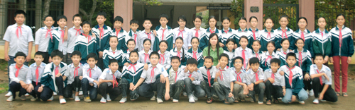 Hình ảnh các lớp năm học 2009-2010 Tap-th14