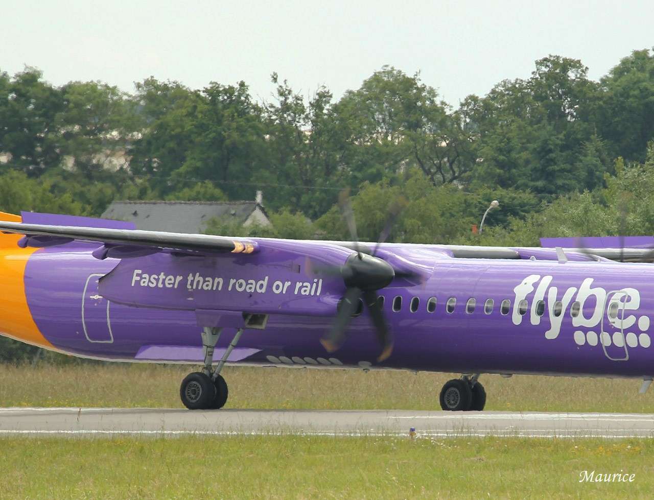 De Havilland Canada DHC-8-402Q Dash 8 FlyBe G-JECY & Divers le 30/05/14 - Page 3 3005-412