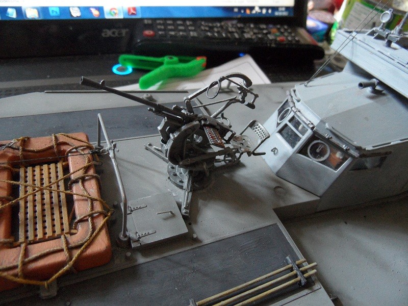 VOSPER ITALERI 1/35e DEPART - Page 7 Sam_1121