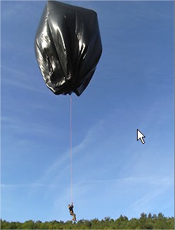 2014: le 28/08 à vers 11h00 - objet noir Un phénomène ovni insolite - vesoul - Haute-Saône (dép.70) - Page 2 Christ10