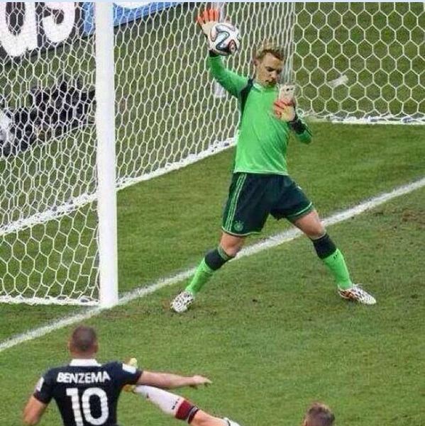 Your favourite World Cup photos - Page 6 Neuer10