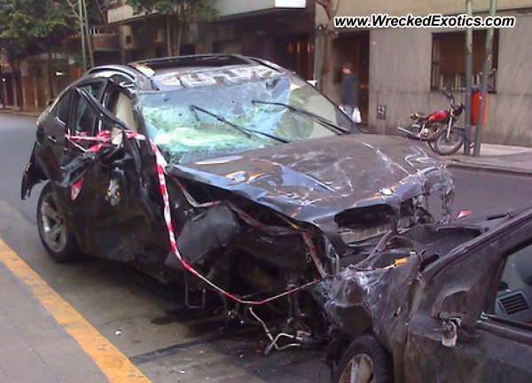 FOTOS BMW X6 Accidentados Bmw-x610