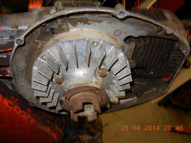 hakotrac T8 - Page 3 98617810