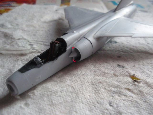 Mirage F1 CR - Heller - 1/72 - Mali 2013 (Fin le 09 Novembre) - Page 3 F110