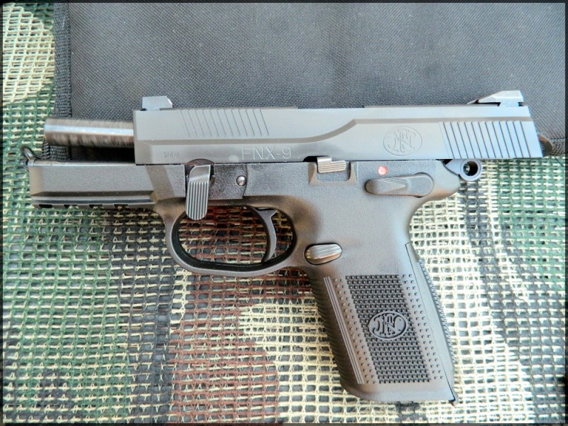Pistolet FN 9mm FNX9 made by FNH USA Fnx_9_14