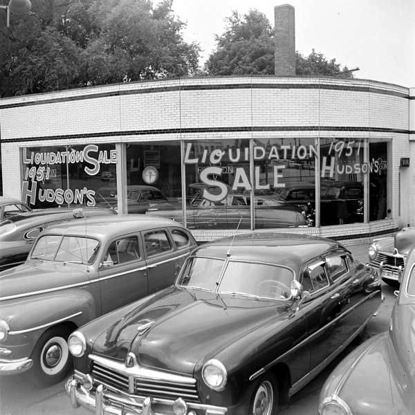 Car Showrooms & Dealerships - Concessionnaires automobiles - 1950s - 1960s 10686611