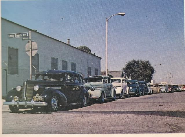 Low and Slow: The History of Lowriders  10891911