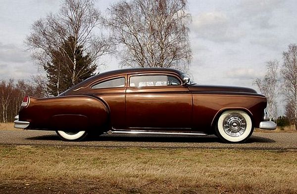 1952 Chevy Fleetline "Chevyllac" - Bobby Middleton of King Customs 1951_c24