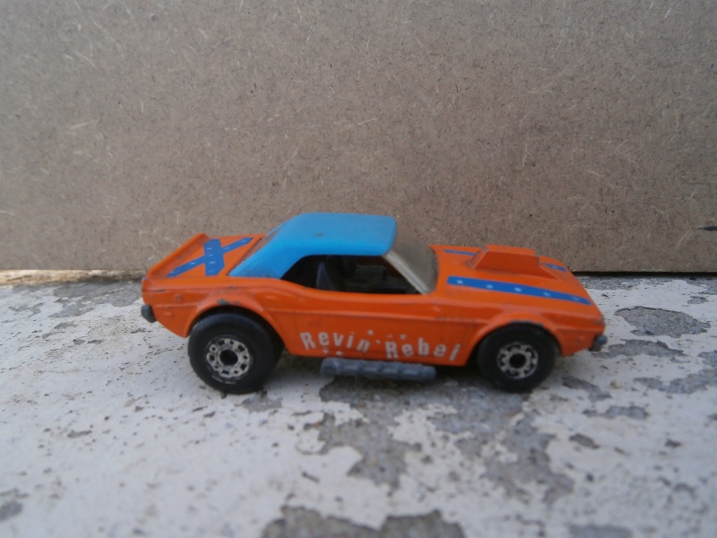 Dodge Challenger - Revin Rebel - Street Machine - Matchbox Superfast P6240038