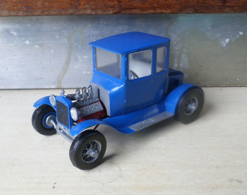  1925 Ford coupe hot rod -  Lindberg - T for Two - 1/25 scale Sam_0525